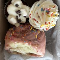 Homer & Cupcakes  at Sweet Theory Baking Co. in Jacksonville