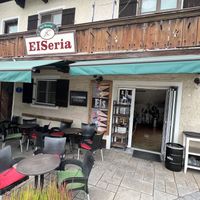 Heute gab es 4 vegane Sorten - Erdbeere, Zitrone, Mango, Limette/Basilikum  at EISeria Eisdiele in Chieming