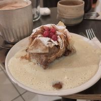 Apple strudel at Poushe in Regensburg