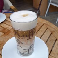 Latte Hafermilch at Auntie‘s Café in Berlin