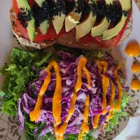 Tostada de aguacate at Feelovesophy in Uvita