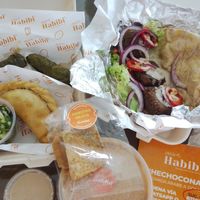 Hoja de parra vegana, Tabule, Empanada vegana, Hummus, Torta Falafel at Cocina Habibi Cumbres in Monterrey