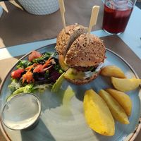 Pea protein burger at Arte y Sabor in Sevilla
