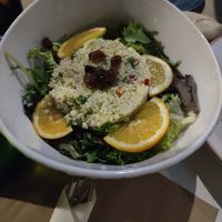 Ensalada couscous at Arte y Sabor in Sevilla