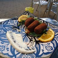 Mushroom and spinach croquettes with aioli (vegan) at Arte y Sabor in Sevilla