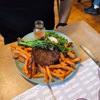 ste*k & sweet potato chips at The Good Grub in Eastbourne