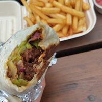 Lecker Burrito mit Pommes at El Caminito in Voss