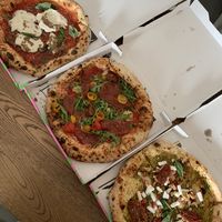 Gold Digger, Rocketboys & Soooo Pretty ❣️  at Pretty Pizza in Munich