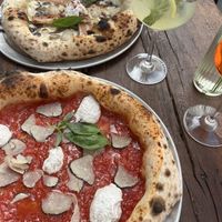 vegan truffle pizza   at Pretty Pizza in Munich