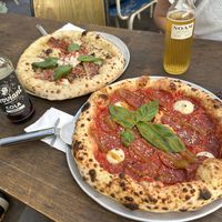 Evil Pimp (right) and Reggie Miller (left)  at Pretty Pizza in Munich