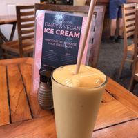 Mango smoothie (vegan) at Cafe des Amis in Paia