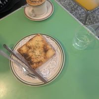 Garlic toast at Roar Factory in Tainan