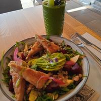 Betroot bowl with tofu at BLOOMING I Healthy Food Café in Torremolinos