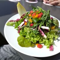 Beilagensalat geht in vegan wenn man es dazu sagst damit das Dressing dann vegan ist statt Joghurt  at Zum Sternen in Ettlingen