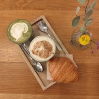 Chai, matcha and croissant at botànic in Barcelona