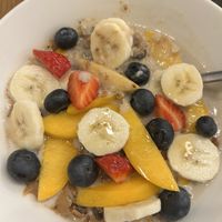 Oatmeal with fruit and peanut butter   at botànic in Barcelona