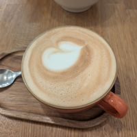 Flat white with oat milk 4/5 at botànic in Barcelona