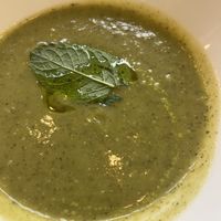 Menú de mediodía. Crema de calabaza con menta.  at botànic in Barcelona