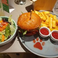 Crispy No Chicken Burger at Katzentempel Minden in Minden