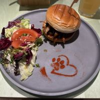 Vorsicht, innen schwarz verbrannt!  at Katzentempel Minden in Minden