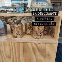 Discount if you bring your containers at NŪDA Market in Barcelona