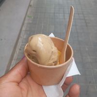 Pistachio & mango vegan ice cream - 😋 at NŪDA Market in Barcelona