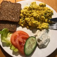 Śniadanie- tofucznica at Vega in Wroclaw