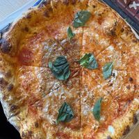 vegan pizza margherita  at Vår Pizza - Klarabergsgatan in Stockholm