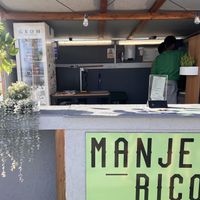 Stand  at Manjerico Pizza Point  in Porto Covo