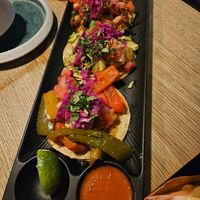 3 Tacos Gemüse Mix at Chango in Hamburg