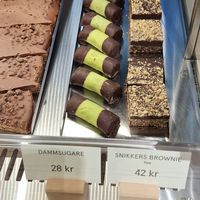 Vegan sweet treats at Waynes Coffee - Drottninggatan in Stockholm