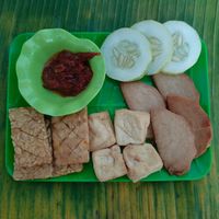 Lalapan Ham, Tahu, Tempe at Greenshot Vegan Coffee in Denpasar