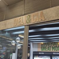 Store front at Deli & Cia  in Madrid
