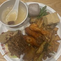   at Sumanxiang Vegetarian Cafeteria Suyan - 素满香素食自助餐厅·素宴 民乐园店 in Xian