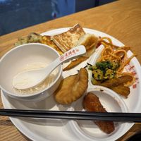   at Sumanxiang Vegetarian Cafeteria Suyan - 素满香素食自助餐厅·素宴 民乐园店 in Xian