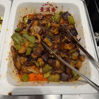 Stir fried eggplant, potatoes and green peppers   at Sumanxiang Vegetarian Cafeteria Suyan - 素满香素食自助餐厅·素宴 民乐园店 in Xian