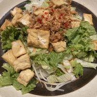 Lauwarmer Salat mit Glasnudeln und Tofu  at Hanoi Deli Colonnaden in Hamburg