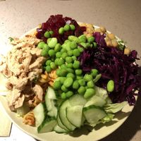 Customized bowl with v-tuna (and tons of protein 💪)  at Kaspar Schmauser in Leipzig