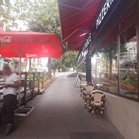 Outdoor seating at La Table de Montreux in Montreux