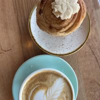 Vegan Cruffin and Latte  at Three Birds Cafe in Winter Garden