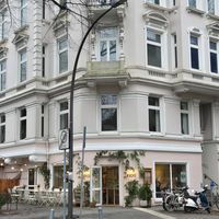 Outside at ÆNDRÈ - Schlüterstraße in Hamburg