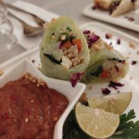 Rollitos crudos con tofu at This is Bali in Ubud