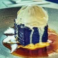 Sticky Toffee & Stout Pudding w/t Vanilla Ice Cream  at Alberts Schenke in Liverpool