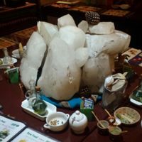 Beautiful & huge quartz centerpiece at Shaman Restaurant in Cusco