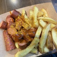 Vegan Currywurst at Frittenwerk - Frankfurt Hbf in Frankfurt