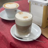 Latte macchiato & Cappuccino (soy)  at Caffè Ninci in Lucca