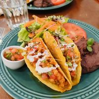 Piatto del giorno: tacos con tempeh e purè di fagioli neri at Mela Canela - Sintra Centre in Sintra