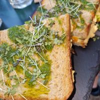 toast mit Humus und gegrilltem Gemüse at Mela Canela - Sintra Centre in Sintra