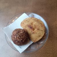 Croquete de alheira e seitan e rissol de vegetais at Mela Canela - Sintra Centre in Sintra