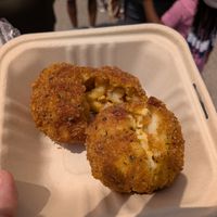 Mac and cheese delights (Vegan Vickie) at Waterloo Vegan Market in Cleveland